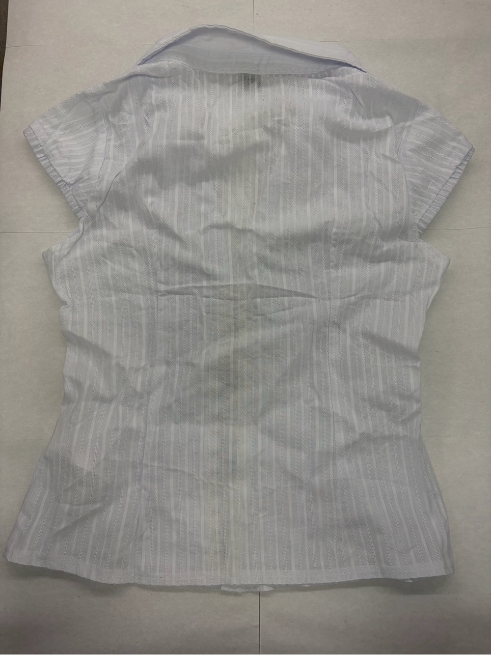 Women’s White Cap Sleeve Button Front Blouse - Picture 2 of 2
